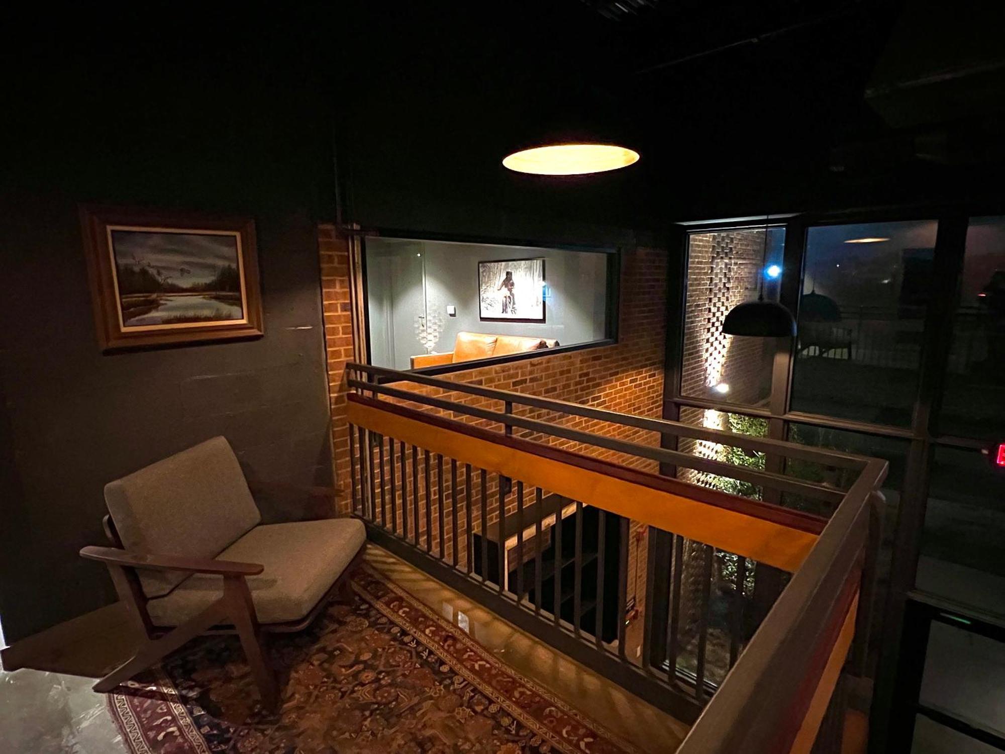 Classified Moto - The Frank Room Richmond Buitenkant foto