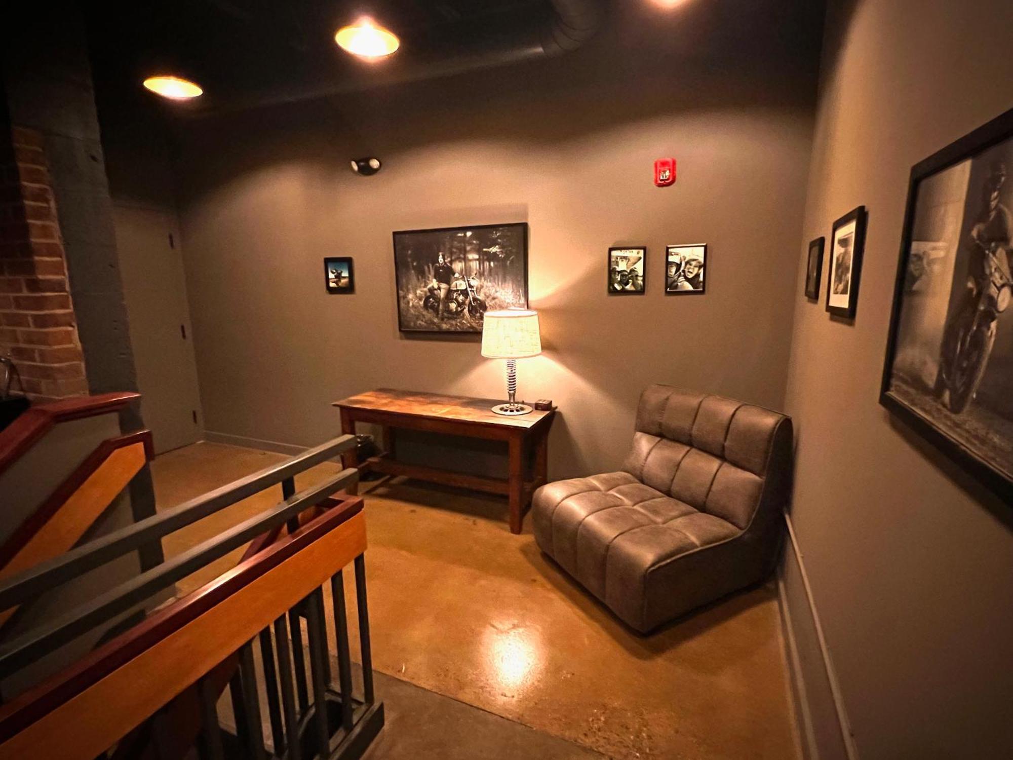 Classified Moto - The Frank Room Richmond Buitenkant foto