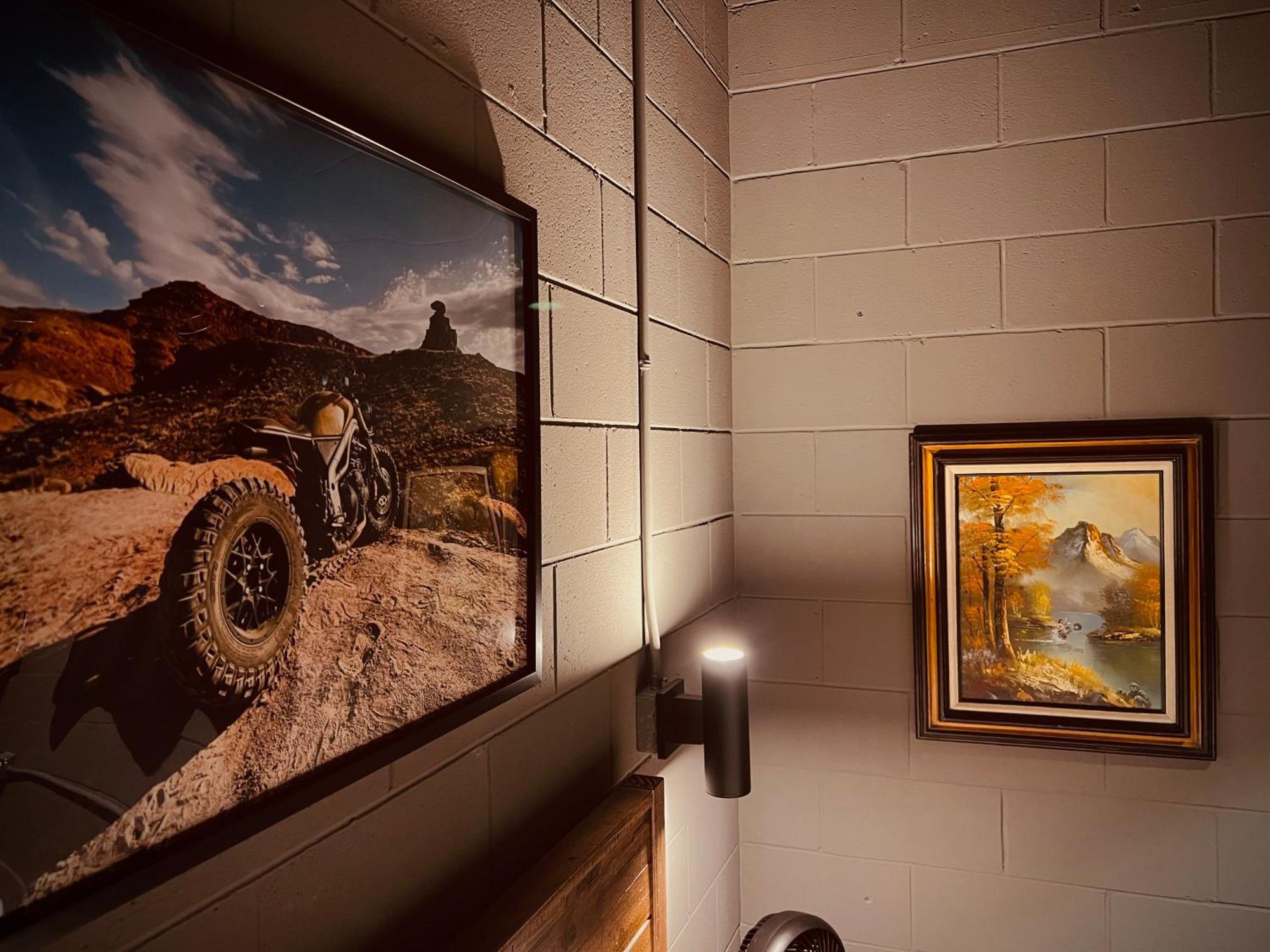 Classified Moto - The Frank Room Richmond Buitenkant foto